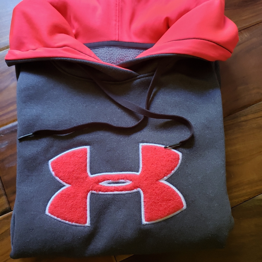Hooded sweatshirt